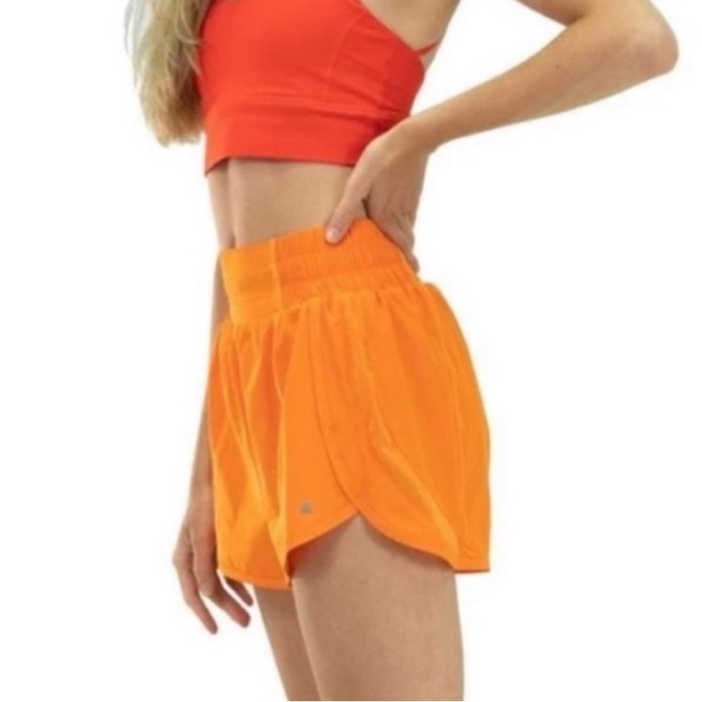 Balance Athletica • Vitality • Medium • Orange Mango Breeze Shorts - running gym